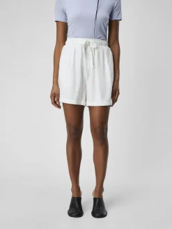 OBJECT Basic*HÖG MIDJA SHORTS Cloud Dancer